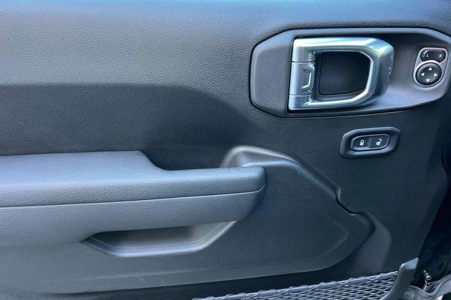 new 2025 Jeep Wrangler car, priced at $48,225