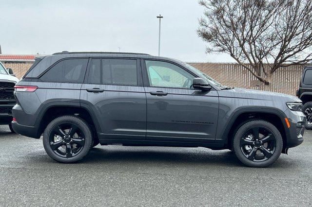 new 2025 Jeep Grand Cherokee car, priced at $45,315