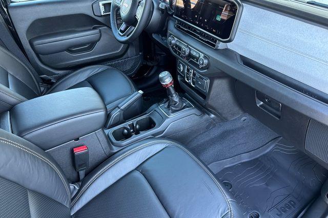 new 2025 Jeep Wrangler car, priced at $47,690