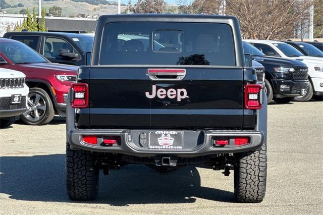 new 2025 Jeep Gladiator car, priced at $57,700