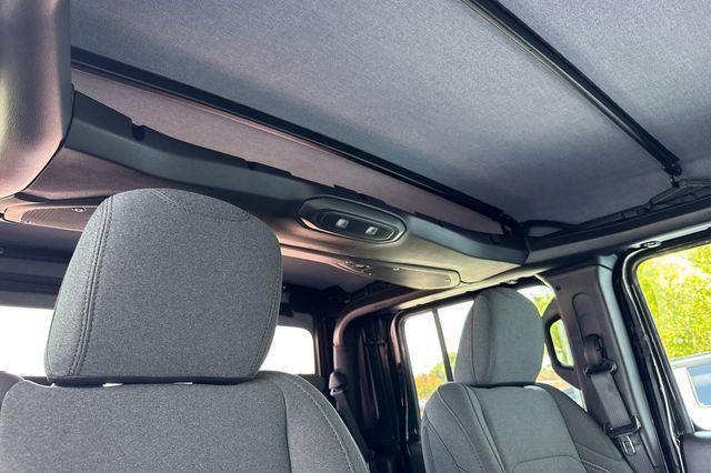 new 2025 Jeep Gladiator car, priced at $46,437