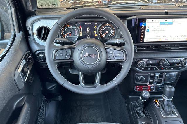 new 2025 Jeep Gladiator car, priced at $46,437