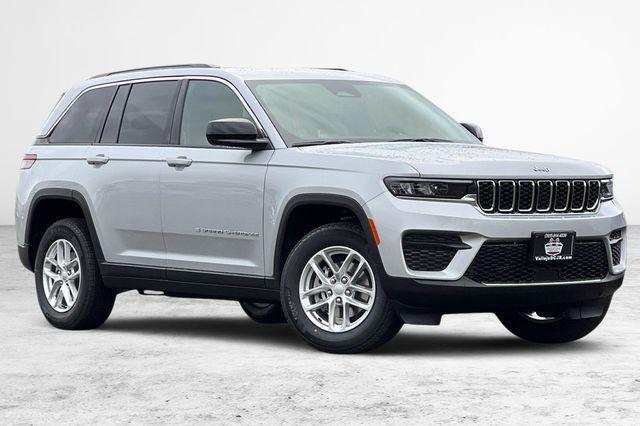 new 2025 Jeep Grand Cherokee car, priced at $39,470