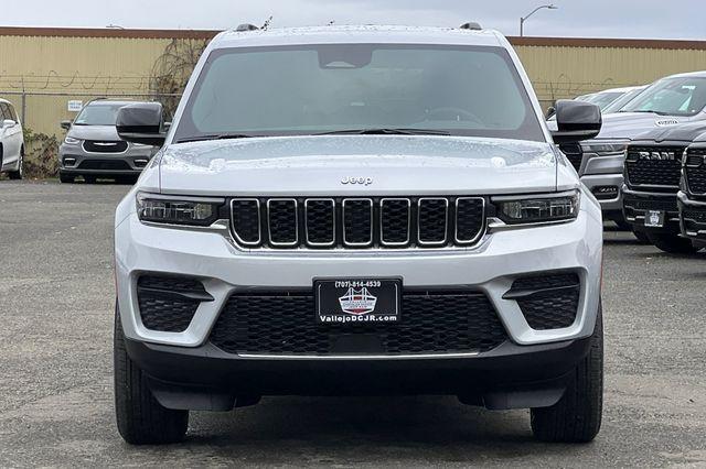 new 2025 Jeep Grand Cherokee car, priced at $39,470