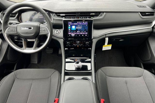 new 2025 Jeep Grand Cherokee car, priced at $39,470