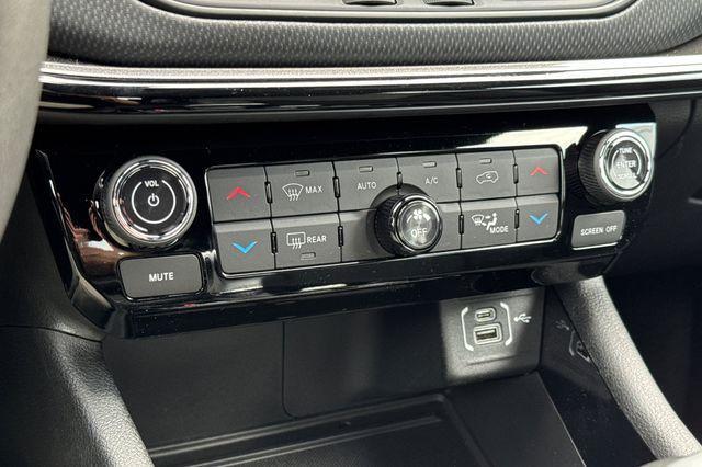 new 2026 Jeep Compass car, priced at $36,335