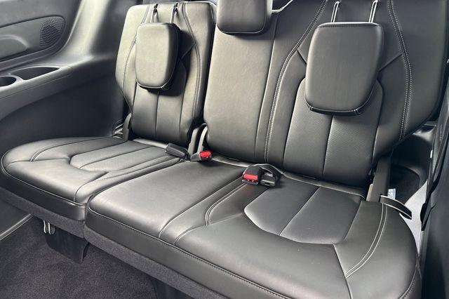new 2025 Chrysler Pacifica car