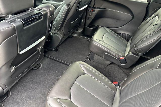 new 2025 Chrysler Pacifica car