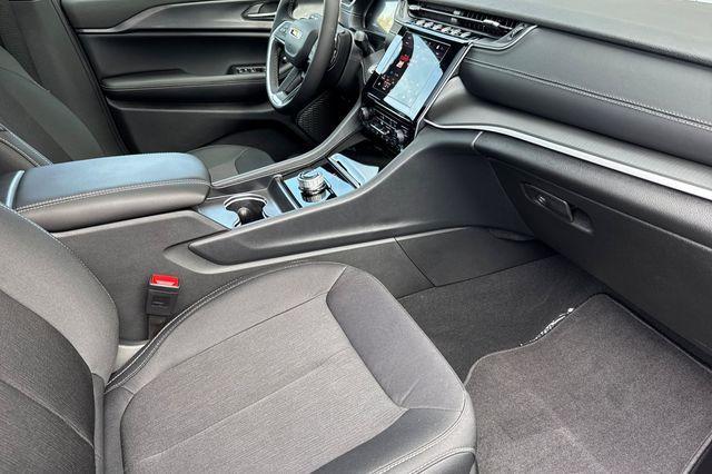 new 2025 Jeep Grand Cherokee car, priced at $36,420