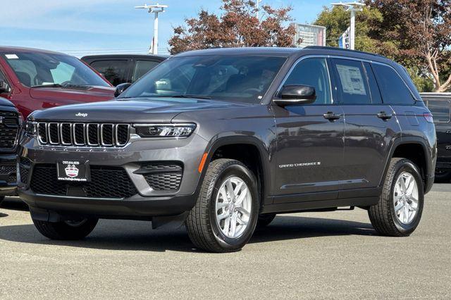 new 2025 Jeep Grand Cherokee car, priced at $36,420