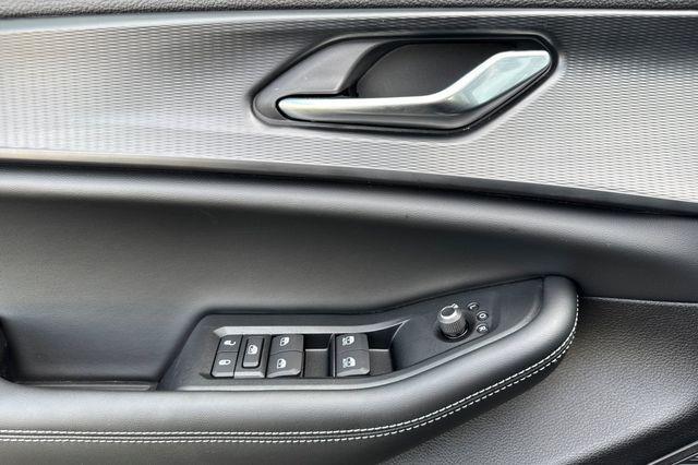 new 2025 Jeep Grand Cherokee car, priced at $36,420