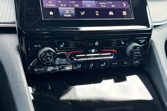 new 2025 Jeep Grand Cherokee car, priced at $36,420