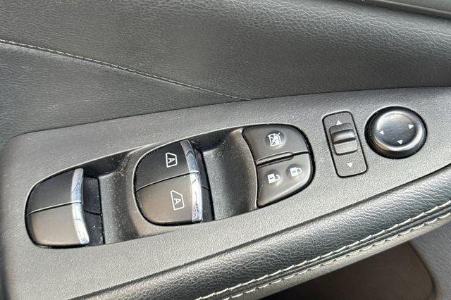 used 2023 Nissan Maxima car