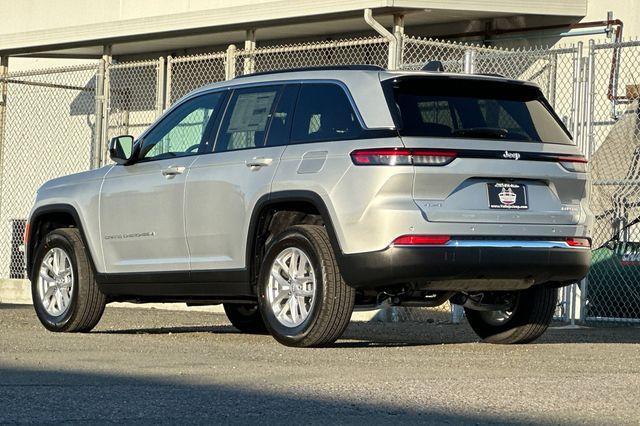 new 2025 Jeep Grand Cherokee car, priced at $36,420