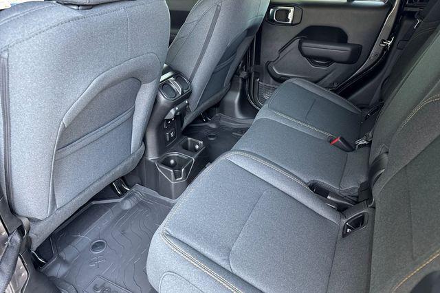 new 2025 Jeep Gladiator car, priced at $46,437