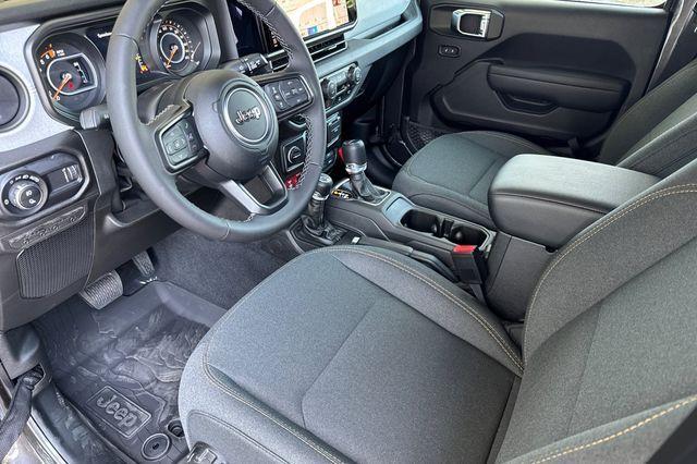 new 2025 Jeep Gladiator car, priced at $46,437