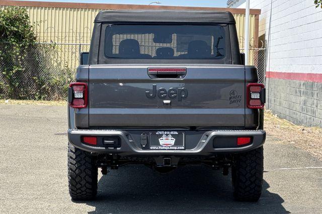 new 2025 Jeep Gladiator car, priced at $46,437