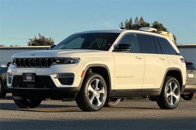 new 2025 Jeep Grand Cherokee car, priced at $47,065