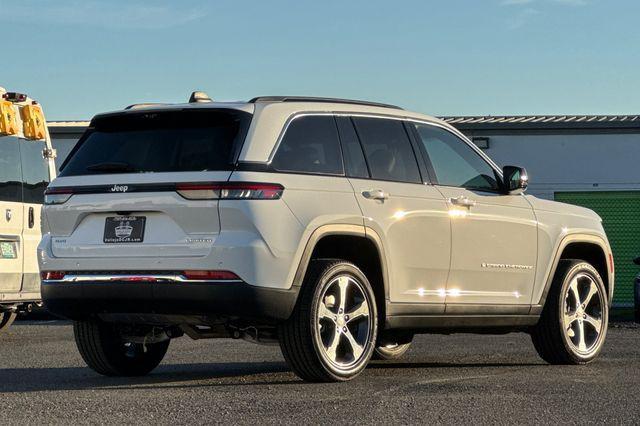 new 2025 Jeep Grand Cherokee car, priced at $49,065