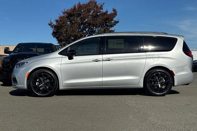 new 2026 Chrysler Pacifica car, priced at $48,245