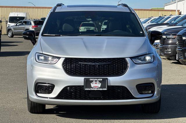 new 2026 Chrysler Pacifica car, priced at $48,245