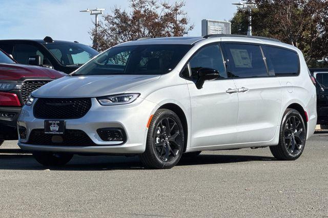 new 2026 Chrysler Pacifica car, priced at $48,245