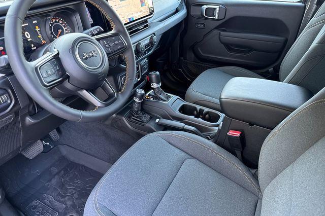 new 2025 Jeep Gladiator car, priced at $43,295
