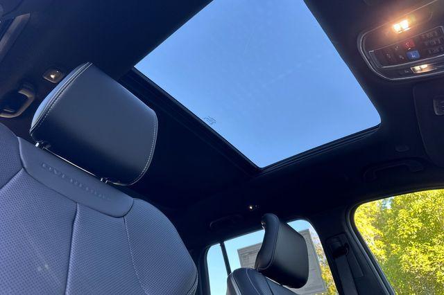 new 2025 Jeep Grand Cherokee car, priced at $56,890