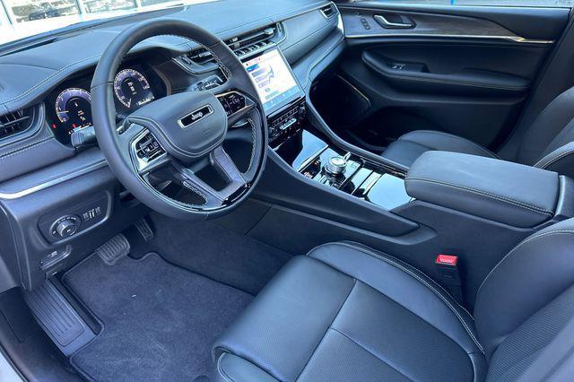 new 2025 Jeep Grand Cherokee car, priced at $56,890