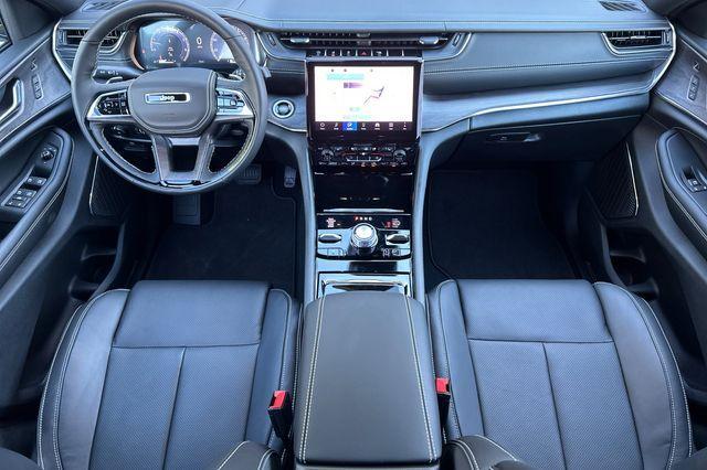 new 2025 Jeep Grand Cherokee car, priced at $56,890