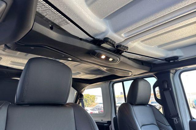 new 2025 Jeep Wrangler car, priced at $49,725