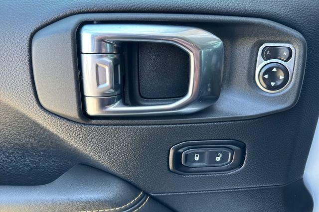 new 2025 Jeep Wrangler car, priced at $49,725