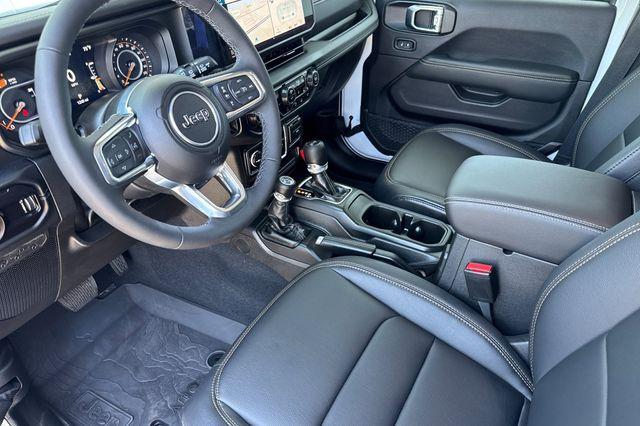 new 2025 Jeep Wrangler car, priced at $49,725