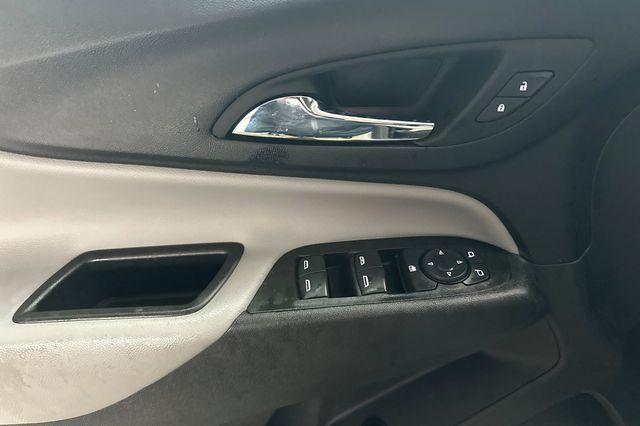 used 2024 Chevrolet Equinox car, priced at $22,490