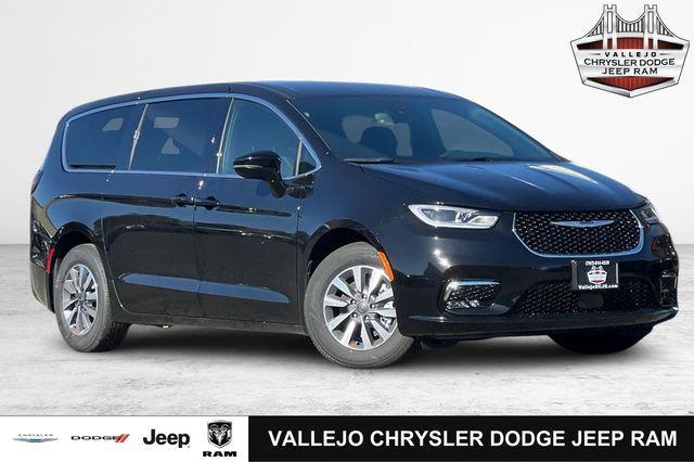 new 2025 Chrysler Pacifica Hybrid car, priced at $45,250