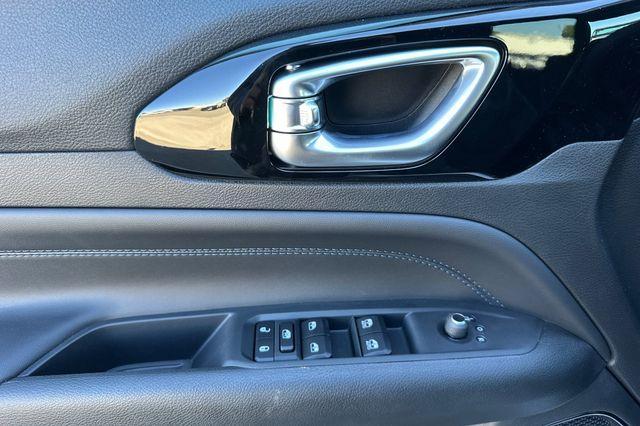 new 2026 Jeep Compass car, priced at $30,385