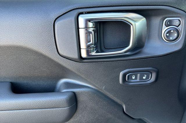 new 2025 Jeep Wrangler car, priced at $47,280