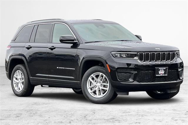 new 2025 Jeep Grand Cherokee car, priced at $38,470