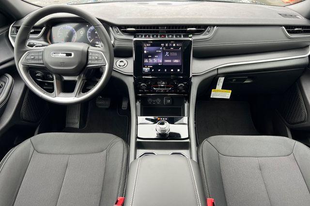new 2025 Jeep Grand Cherokee car, priced at $39,470