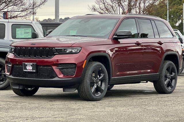 new 2025 Jeep Grand Cherokee car, priced at $40,425