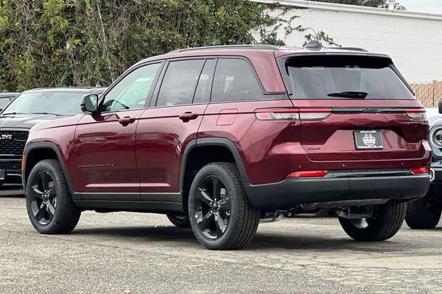 new 2025 Jeep Grand Cherokee car, priced at $40,425