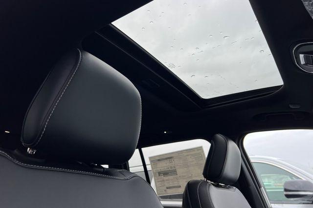 new 2025 Jeep Grand Cherokee car, priced at $40,425