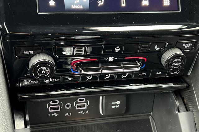 new 2025 Jeep Grand Cherokee car, priced at $40,425