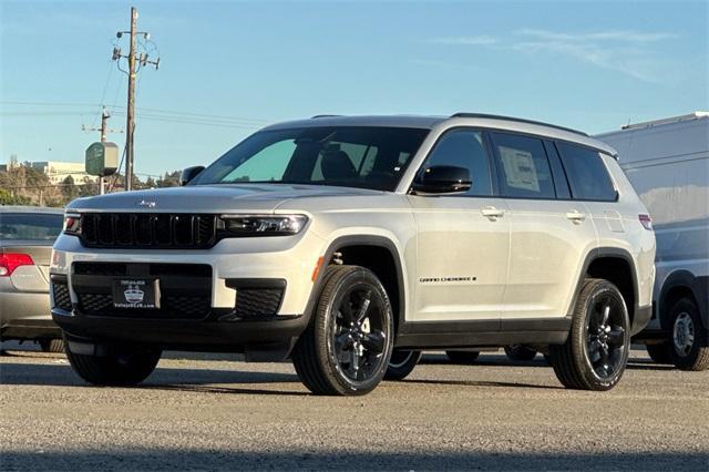 new 2025 Jeep Grand Cherokee L car, priced at $45,175