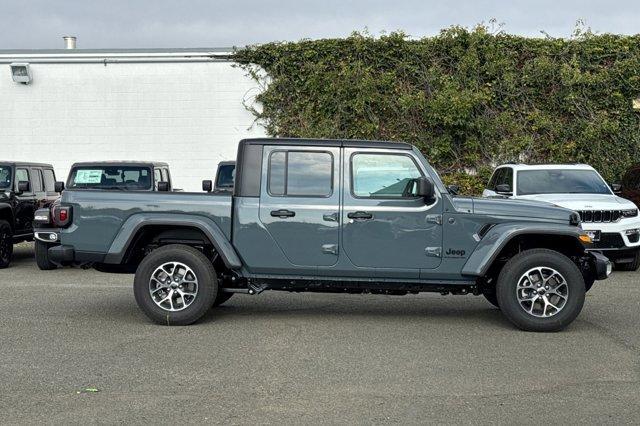 new 2025 Jeep Gladiator car, priced at $45,145