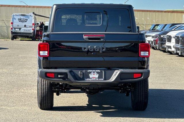 new 2025 Jeep Gladiator car, priced at $45,145