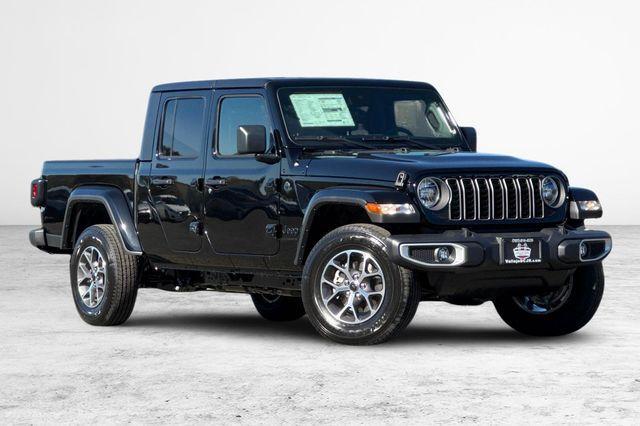 new 2025 Jeep Gladiator car, priced at $43,295