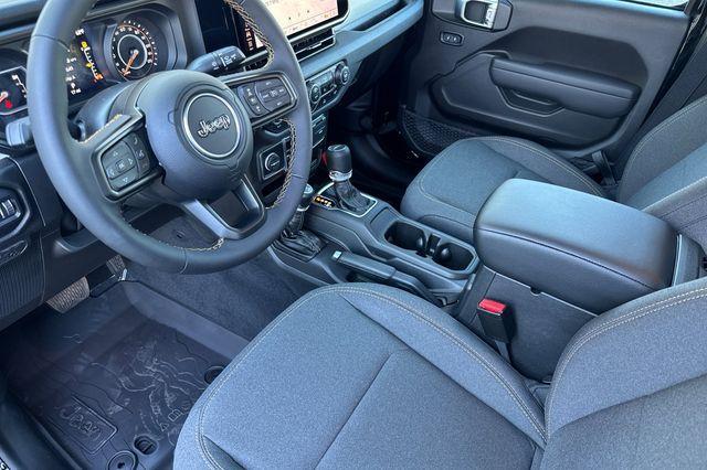 new 2025 Jeep Gladiator car, priced at $43,295