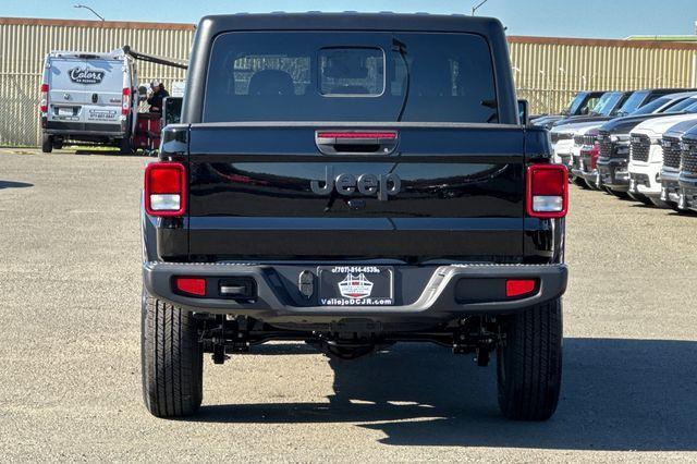 new 2025 Jeep Gladiator car, priced at $43,295