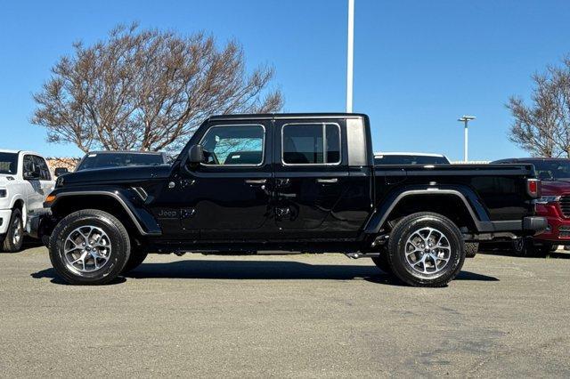 new 2025 Jeep Gladiator car, priced at $45,145